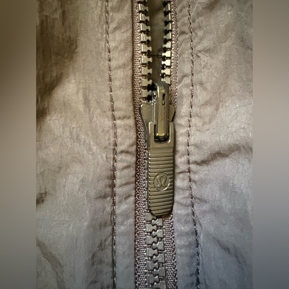 Lululemon Flip It & Reverse It Jacket - Picture 3 of 9